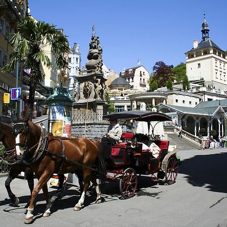 Apartmany Becherplatz Karlovy Vary Esterno foto