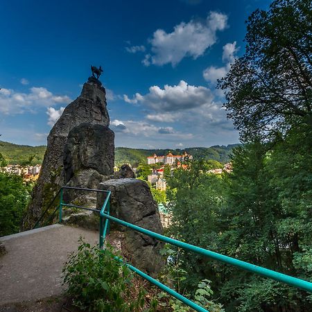 Apartmany Becherplatz Karlovy Vary Esterno foto