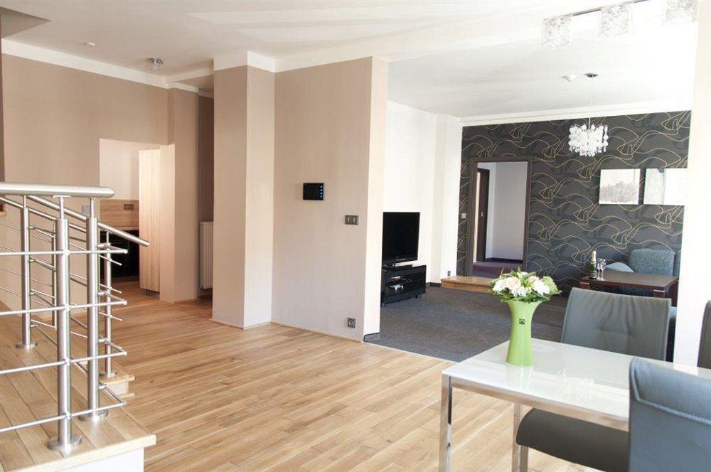 Apartmany Becherplatz Karlovy Vary Esterno foto