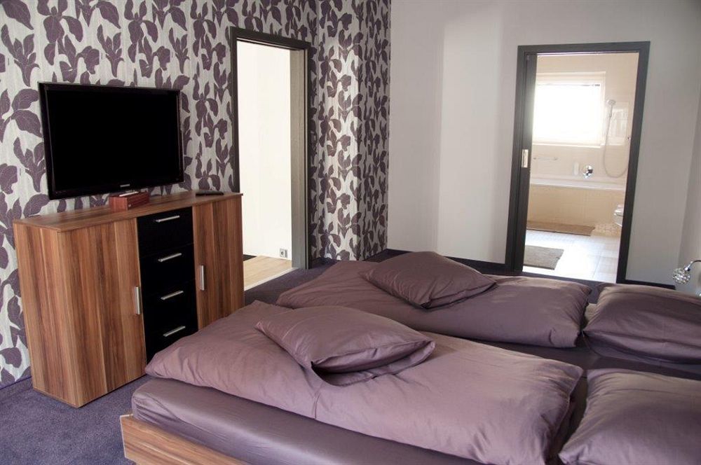 Apartmany Becherplatz Karlovy Vary Esterno foto